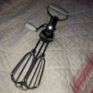 Vintage Hand Mixer with White Handles - farmhouse ready - off the grid- camping